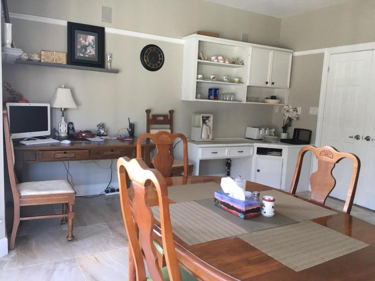 Seaview White House Bed & Breakfast Stratford Ngoại thất bức ảnh